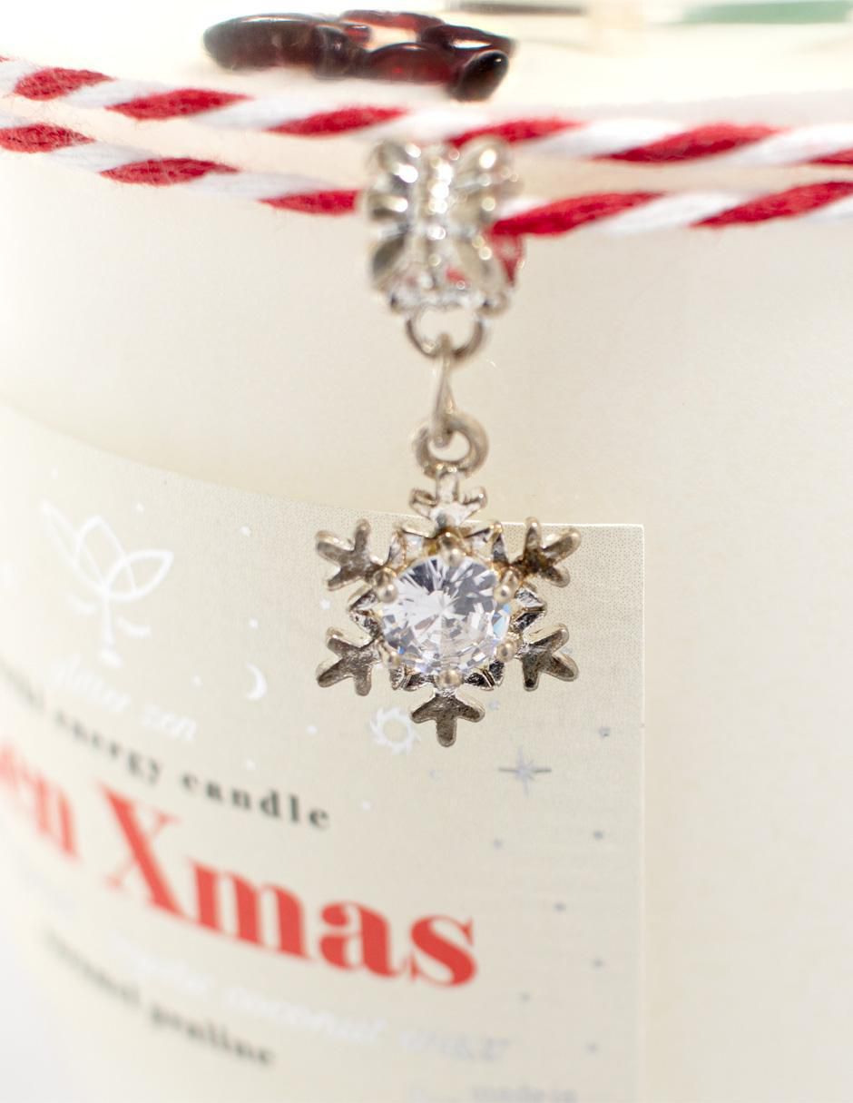 Vela navideña magic gift aroma caramelo